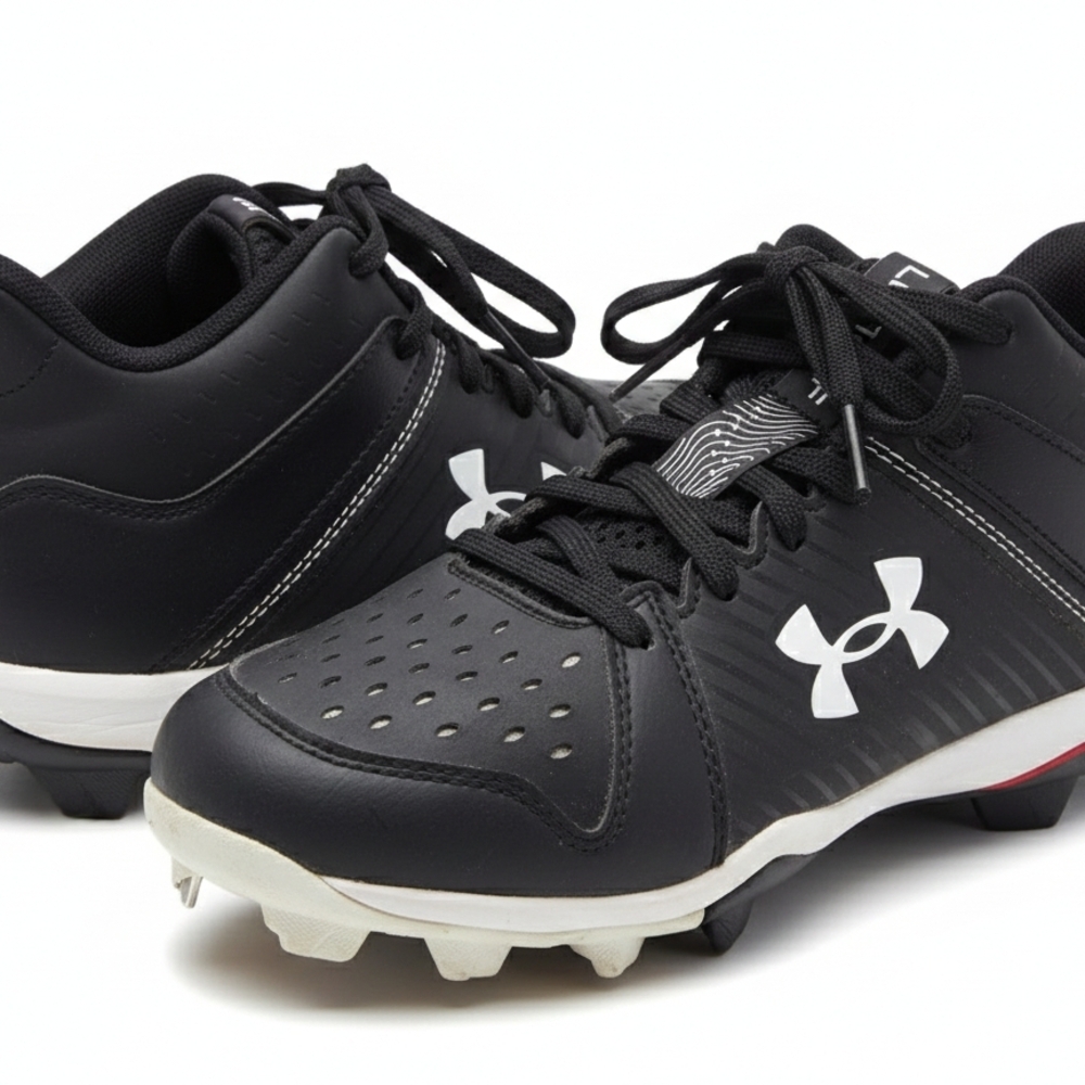Under Armour Black and White Sports Cleats